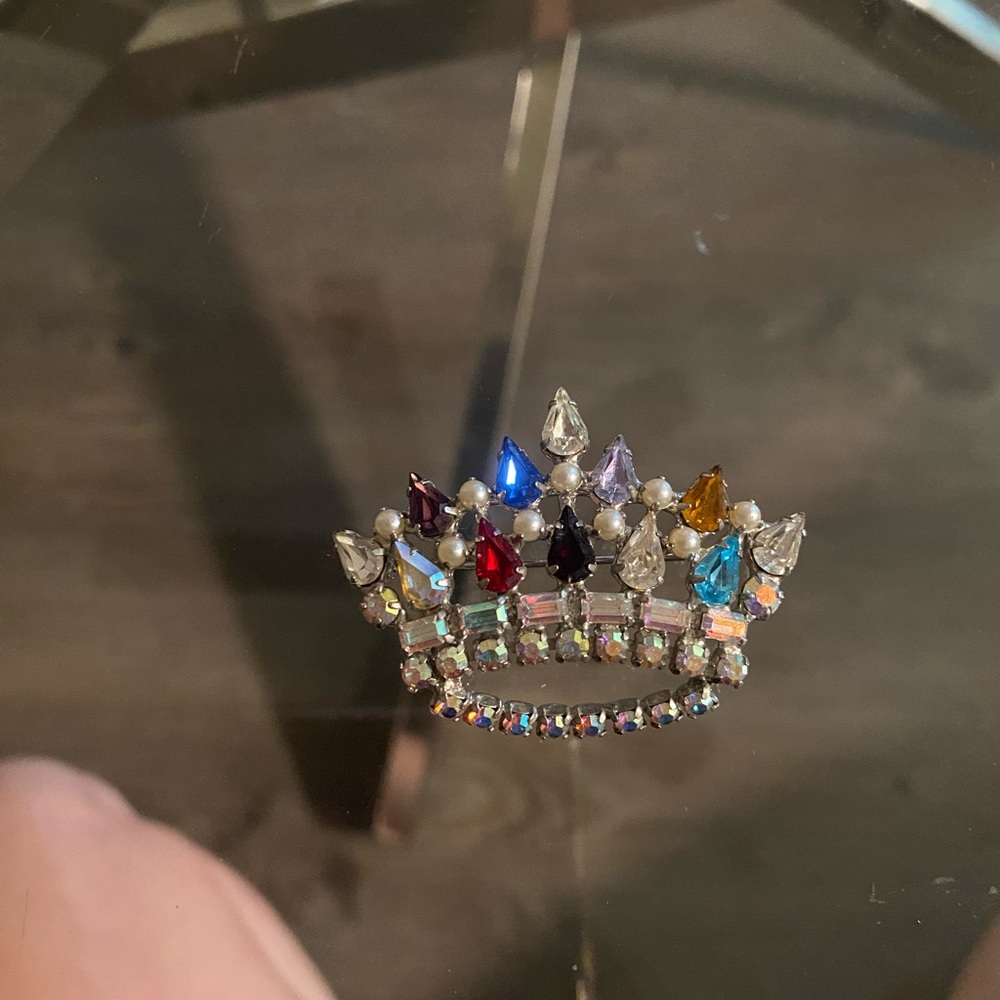 VTG B. David Silver Tone Rhinestone & Faux Pearl Family Crown BROOCH